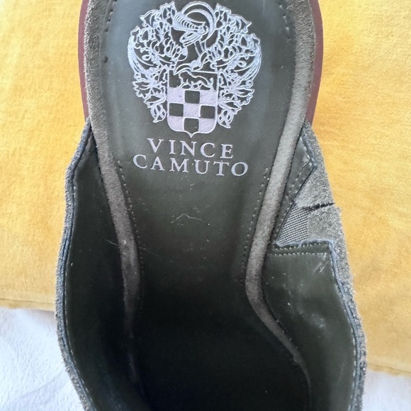 Vince Camuto Olive Suede Platform Mules with a Brown Heel - Picture 5 of 5